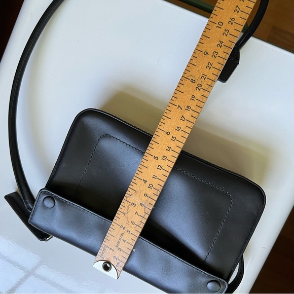 Delaroq Triplo Shoulder Bag - Picture 11 of 13
